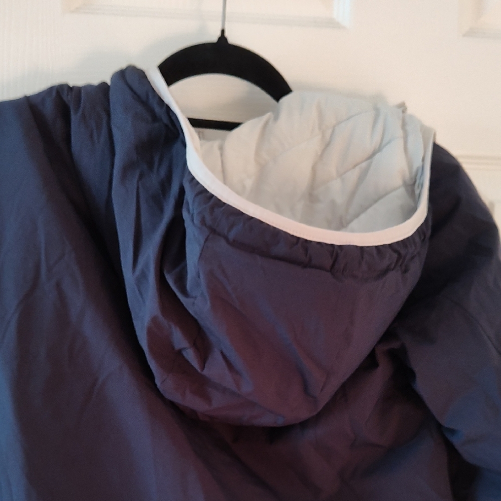 Women's Light Gray Quilted Puffer Jacket - Picture 3 of 3